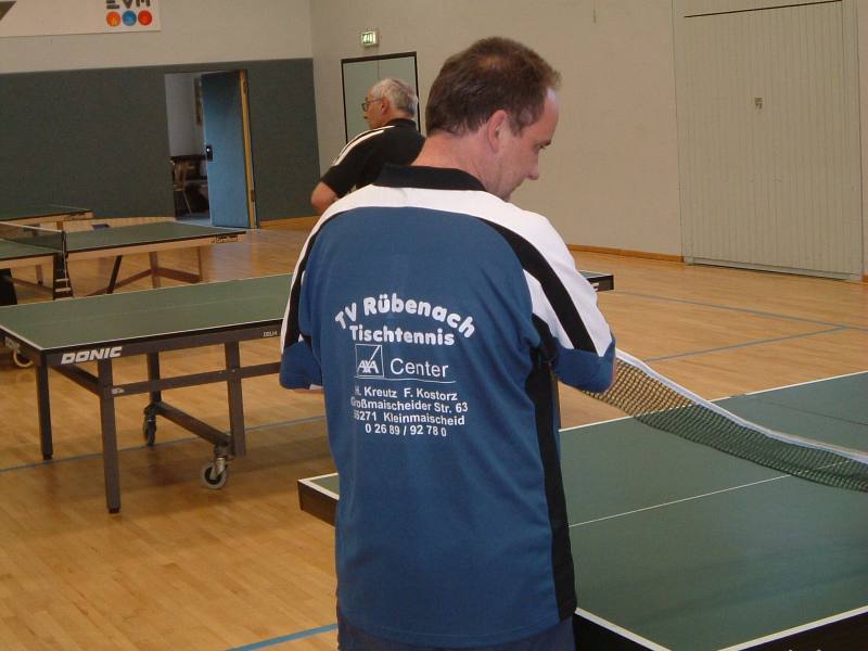 Peter beim Aufbauen